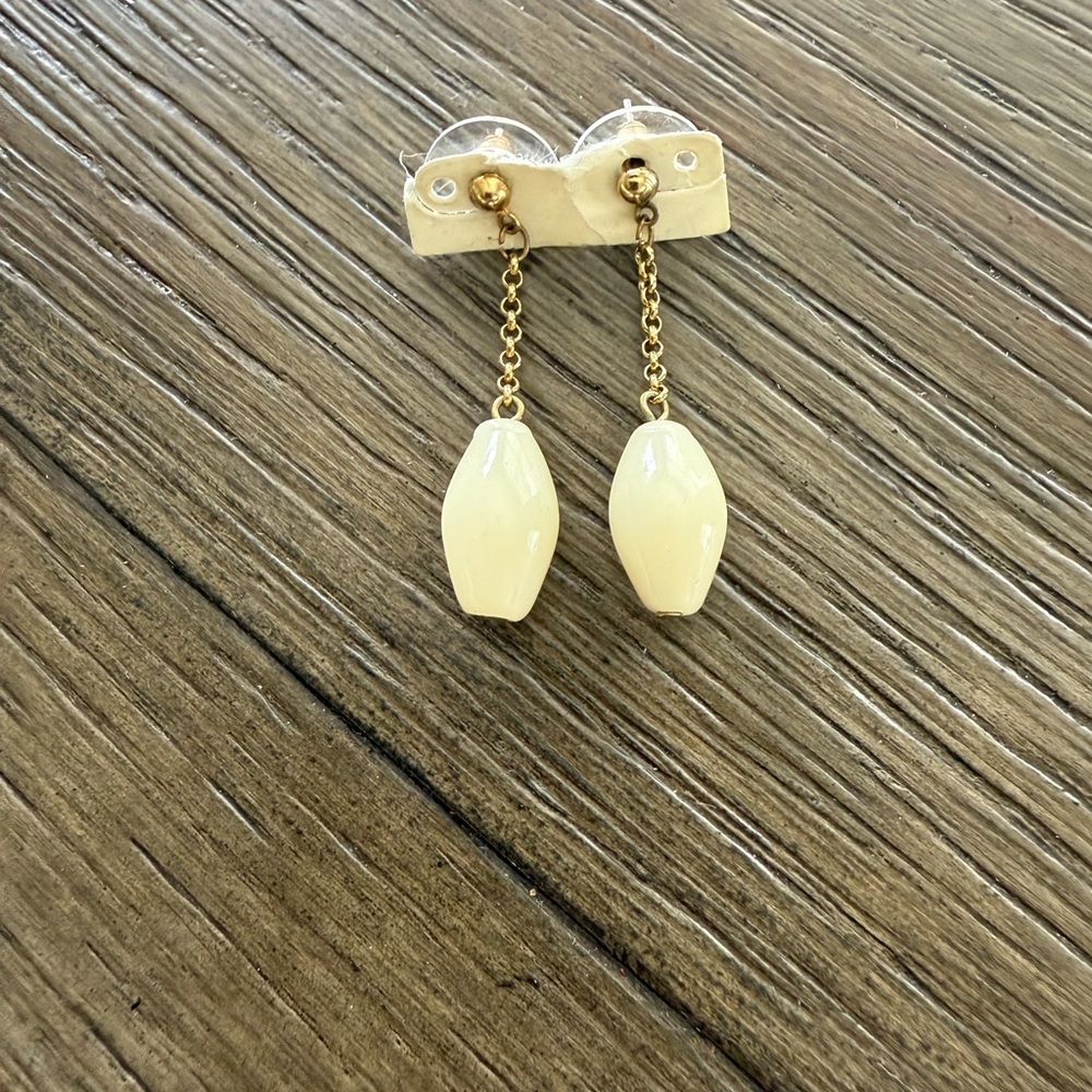 Vintage glass Elegant Cream Dangle Earrings